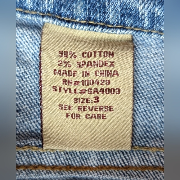 NWOT Stone Age medium wash distressed 5 pocket style flared leg denim jeans - Picture 11 of 11